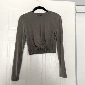 ✨3/$20 H&M Army Green Crop Top
